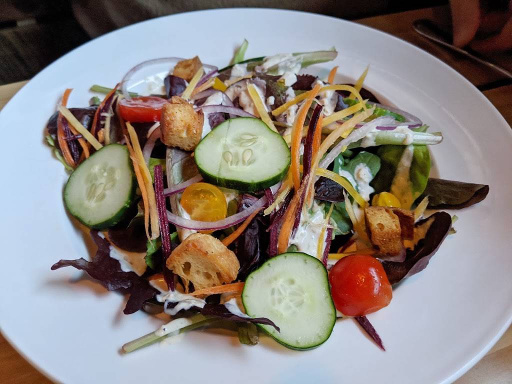 Coach House Bar & Grill | restaurant | 5103 Colley Ave, Norfolk, VA 23508, USA | 7574890389 OR +1 757-489-0389