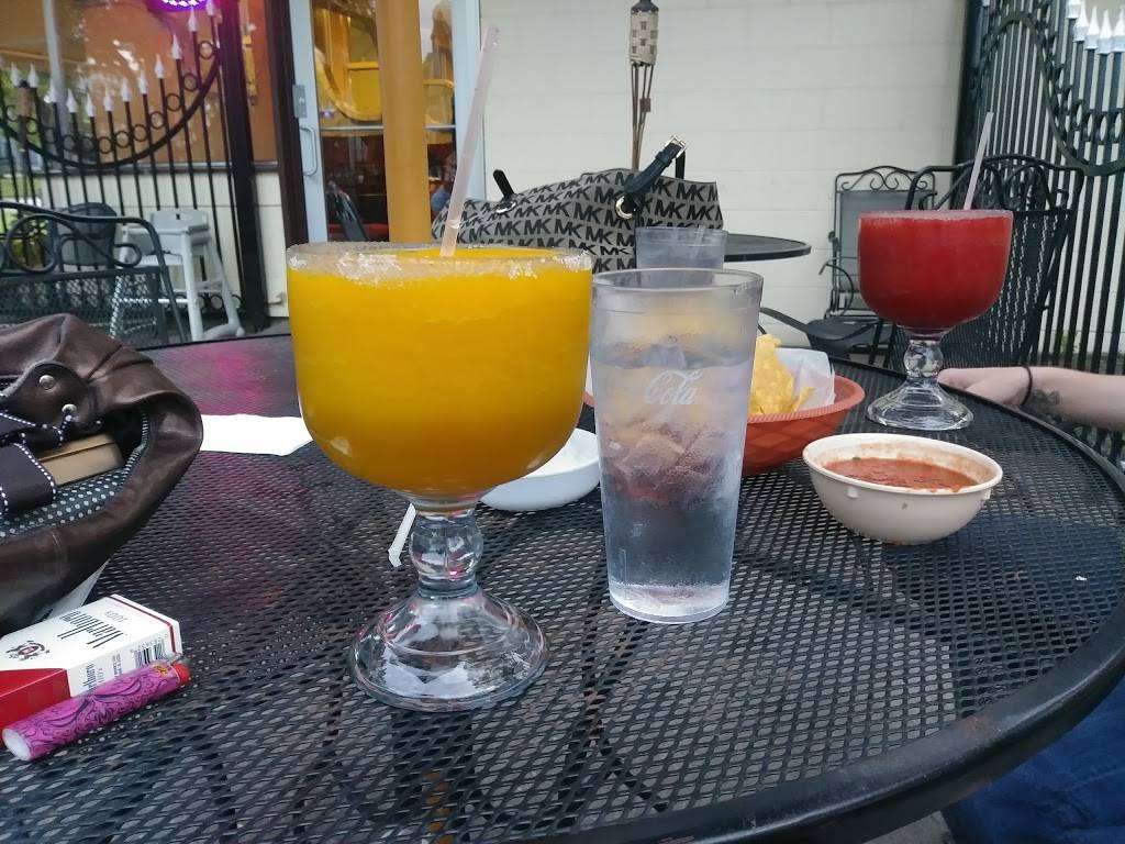 El Mezcal Restaurant | restaurant | 511 SW Topeka Blvd, Topeka, KS 66603, USA | 7853570956 OR +1 785-357-0956