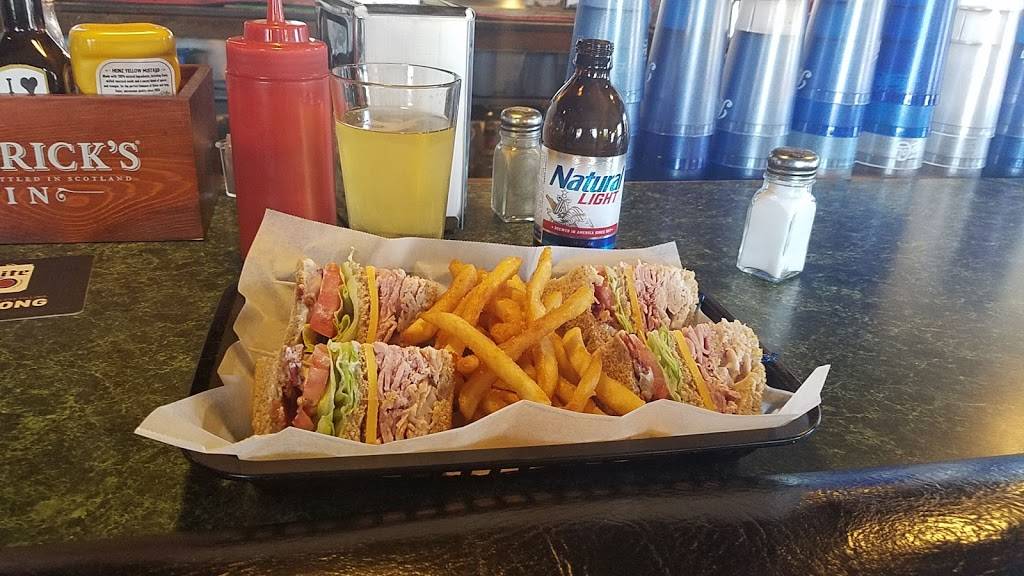 Clubhouse Food and Spirits | restaurant | 77 US-17, North Myrtle Beach, SC 29582, USA | 8432494573 OR +1 843-249-4573