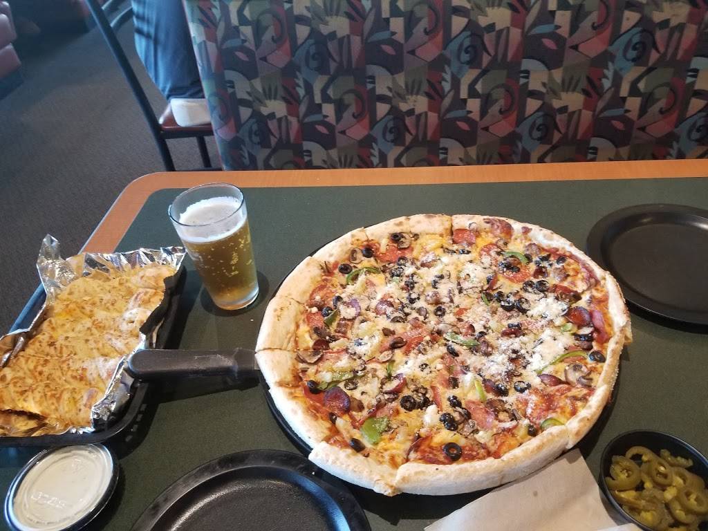 Round Table Pizza | meal delivery | 775 Herndon Ave, Clovis, CA 93612, USA | 5592978264 OR +1 559-297-8264