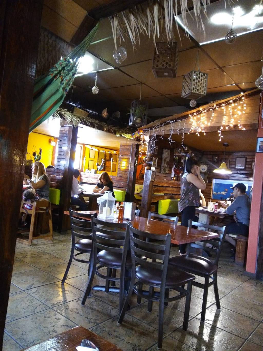 La Caribena restaurant | restaurant | 1704 S Pearl St, Milwaukee, WI 53204, USA | 4142398788 OR +1 414-239-8788