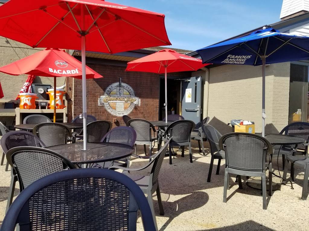 The Beacon Tap | restaurant | 1374 Lee St, Des Plaines, IL 60018, USA | 8477152772 OR +1 847-715-2772