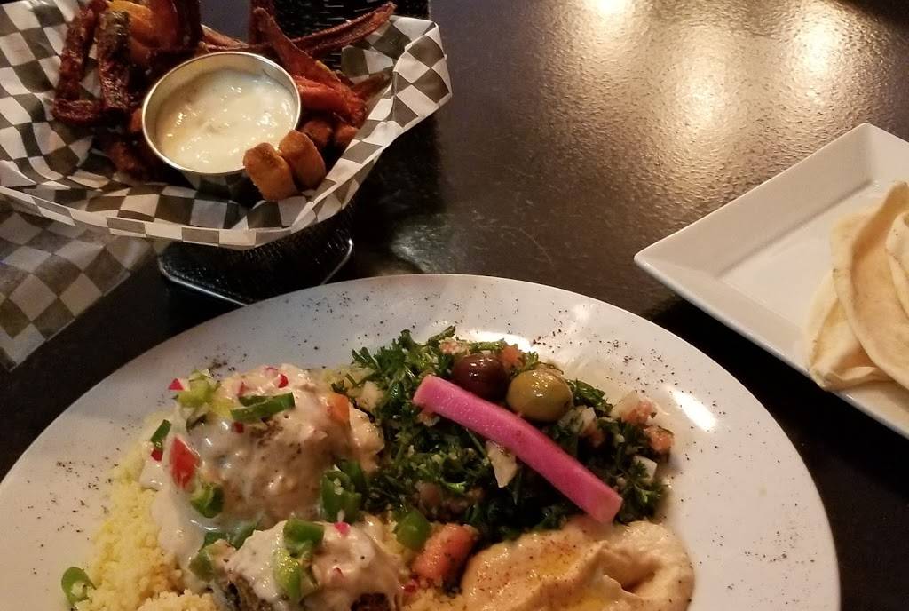 Arousse | restaurant | 19 Rue Blainville O, Sainte-Thérèse, QC J7E 1X1, Canada | 4504378777 OR +1 450-437-8777