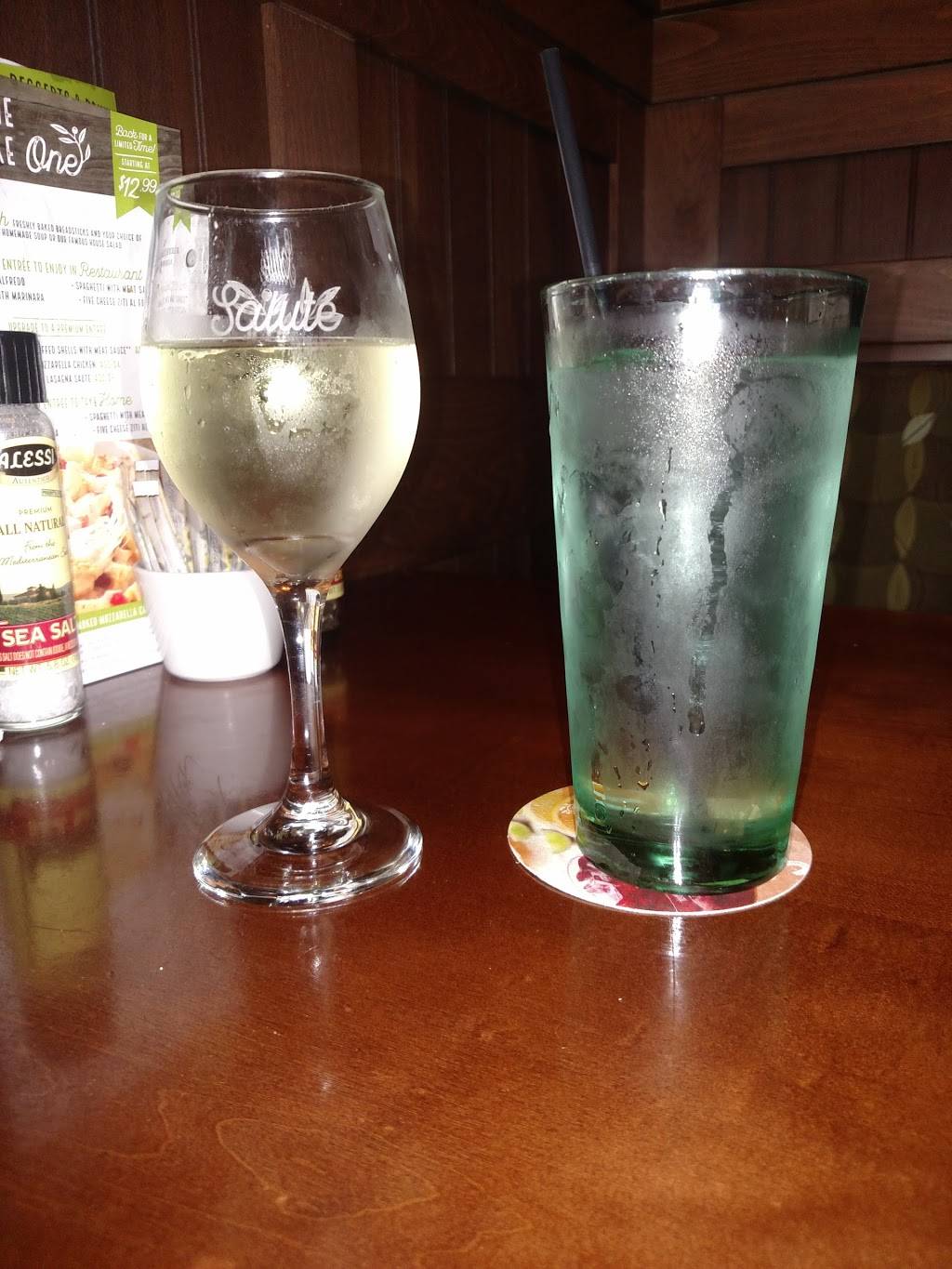 Olive Garden Italian Restaurant | meal takeaway | 13910 E US Hwy 40, Independence, MO 64055, USA | 8163730411 OR +1 816-373-0411