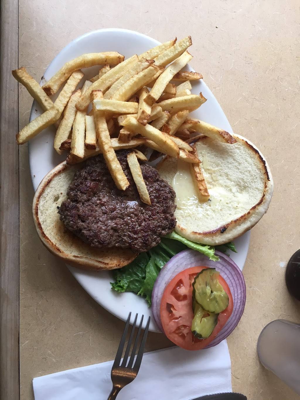 Bills Place | restaurant | 1919, 2315 Clement St, San Francisco, CA 94121, USA | 4152215262 OR +1 415-221-5262