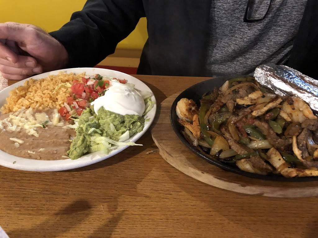 Chabelitas Mexican Restaurant | restaurant | 1124 Sparta St, McMinnville, TN 37110, USA | 9315079500 OR +1 931-507-9500