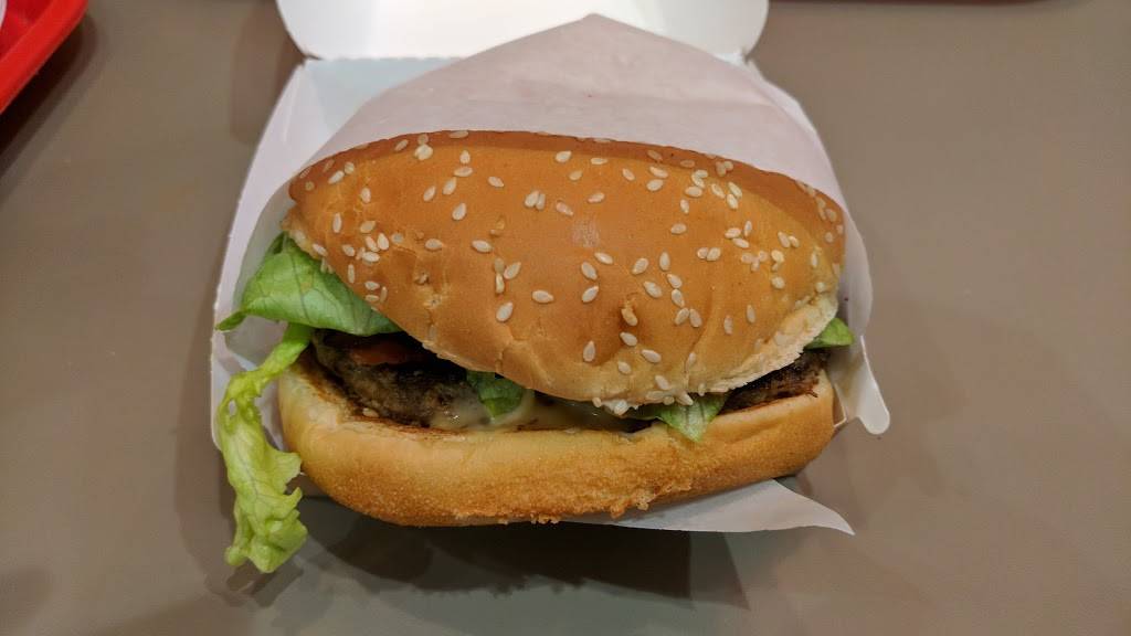 Jollibee | restaurant | 5033 N Elston Ave, Chicago, IL 60630, USA | 7736856770 OR +1 773-685-6770