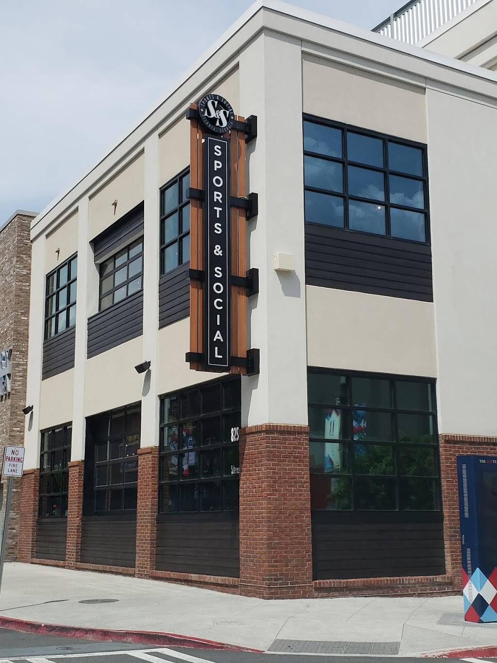 Sports & Social | restaurant | 825 Battery Ave SE #610, Atlanta, GA 30339, USA | 4049652511 OR +1 404-965-2511