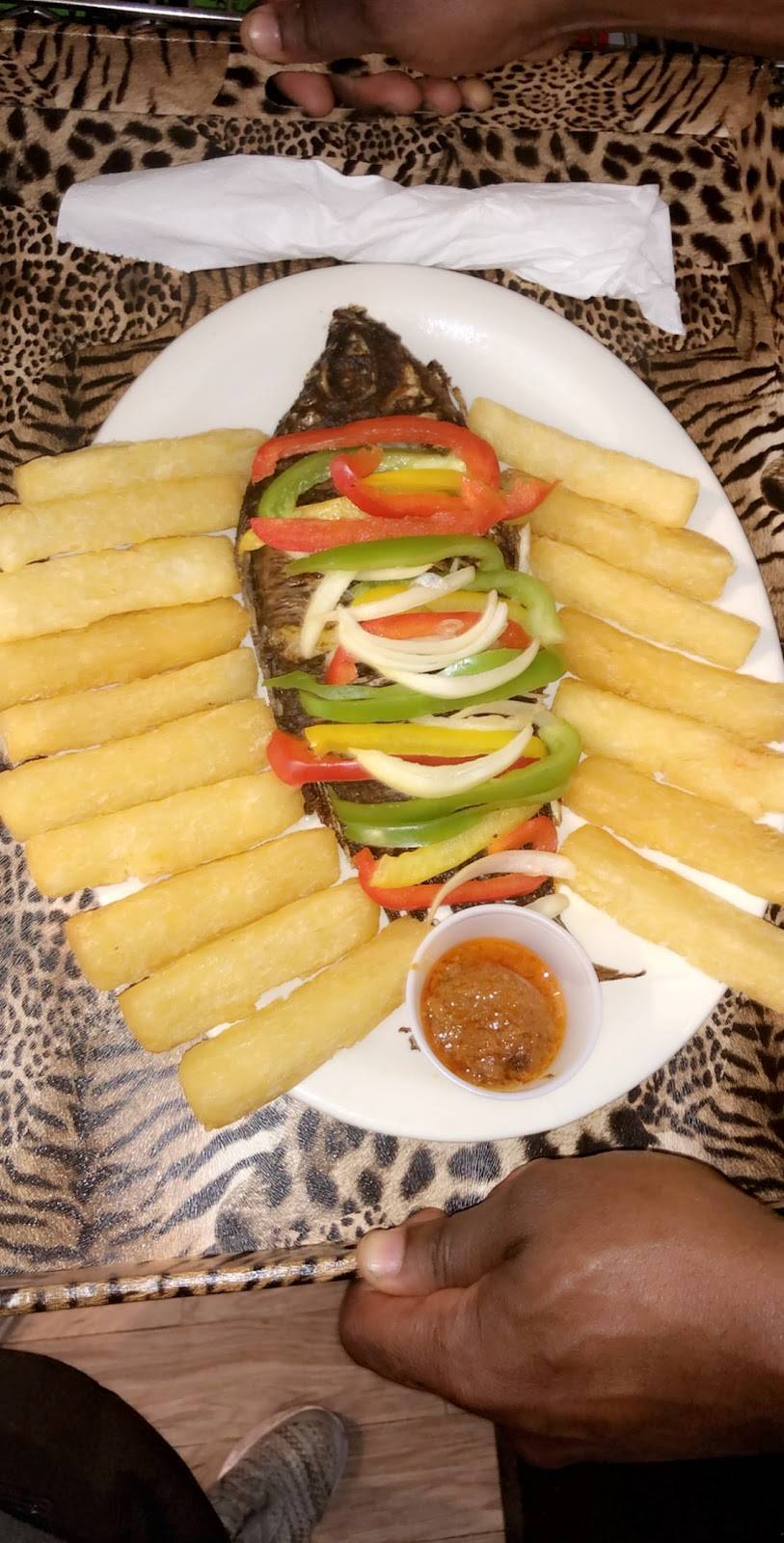 Zuri Bistro | restaurant | 7317 Georgia Ave NW, Washington, DC 20012, USA | 2028299464 OR +1 202-829-9464