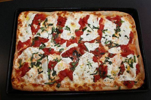 Broadlands Brickoven Pizzeria | restaurant | 42882 Truro Parish Dr #110, Ashburn, VA 20148, USA | 7038589199 OR +1 703-858-9199