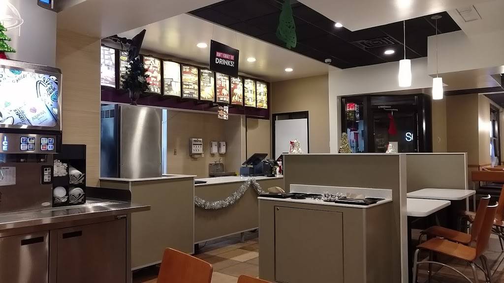 Taco Bell | meal takeaway | 10 E Anthony Dr, Champaign, IL 61820, USA | 2173982159 OR +1 217-398-2159