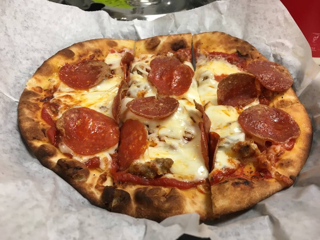 Cricket Club | restaurant | 36 W Michigan Ave, Battle Creek, MI 49017, USA | 2699632725 OR +1 269-963-2725