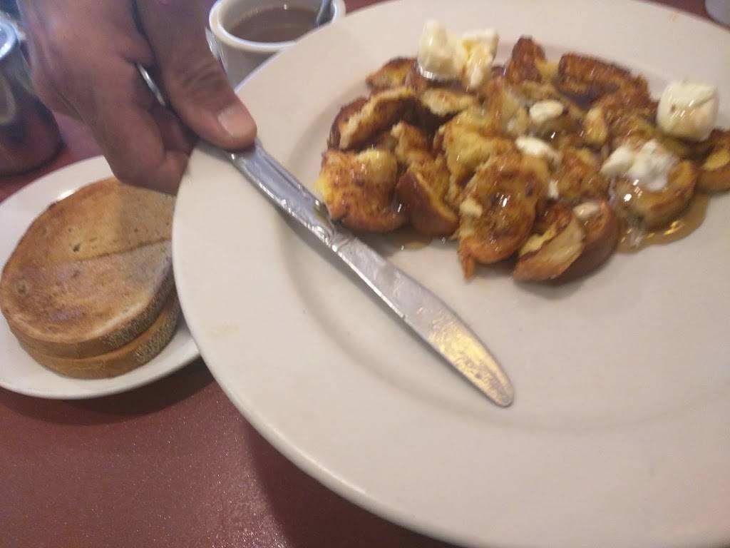 Malverne Diner | restaurant | 350 Hempstead Ave, Malverne, NY 11565, USA | 5165933382 OR +1 516-593-3382