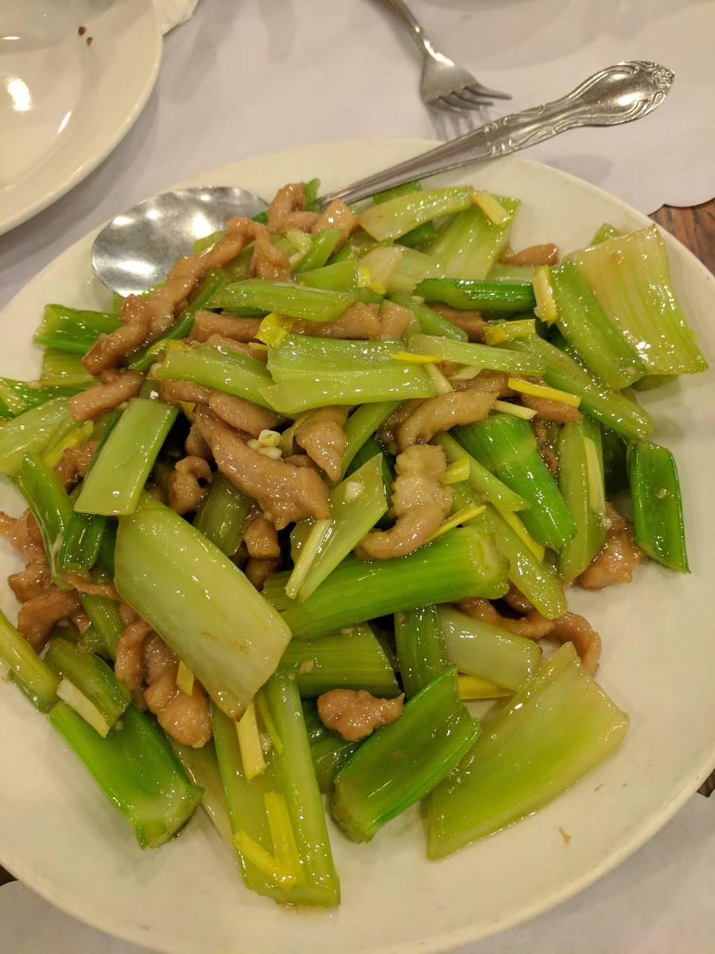 Ly-Luck Restaurant | restaurant | 3537 Fruitvale Ave, Oakland, CA 94602, USA | 5105303232 OR +1 510-530-3232