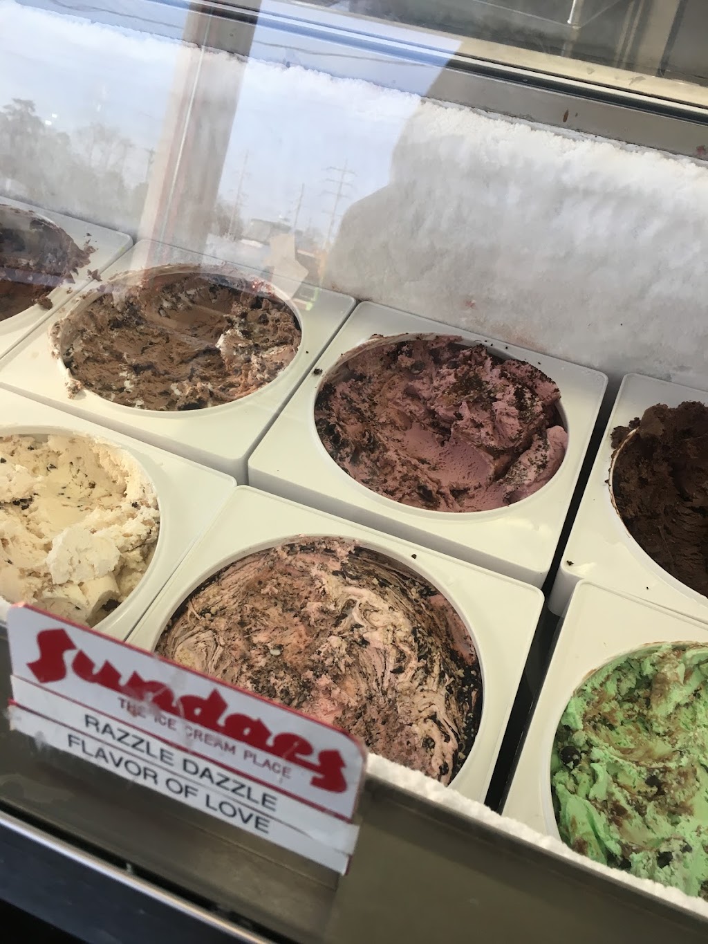 Sundaes The Ice Cream Place | restaurant | 324 NJ-166, Toms River, NJ 08753, USA | 7323496556 OR +1 732-349-6556