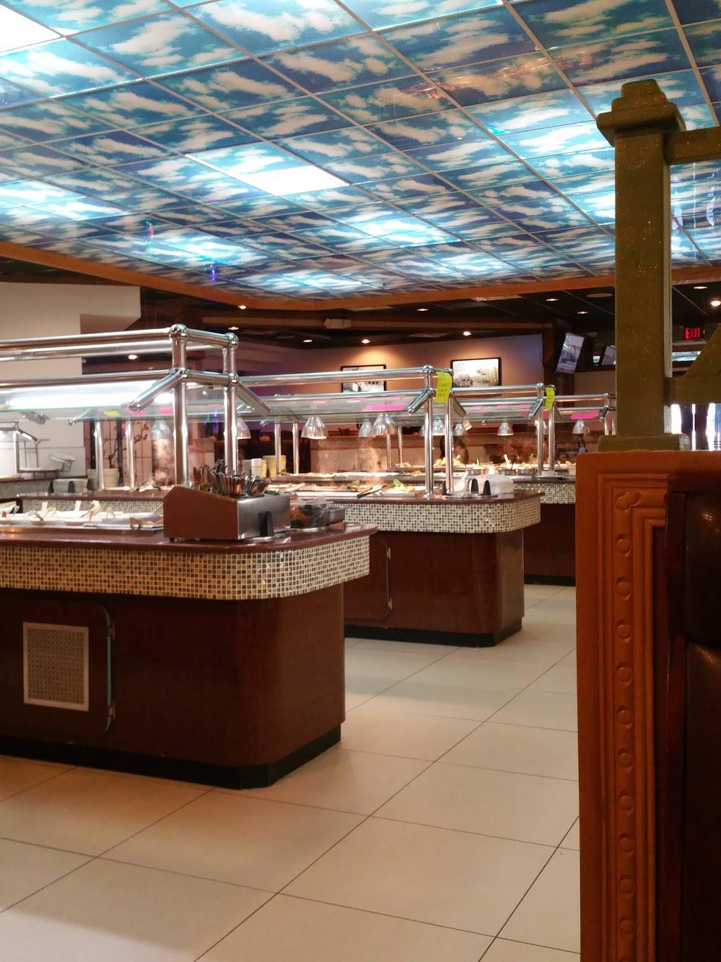 Lucky Buffet | restaurant | 1900 Lantaff Blvd, Madisonville, KY 42431, USA | 2708258585 OR +1 270-825-8585