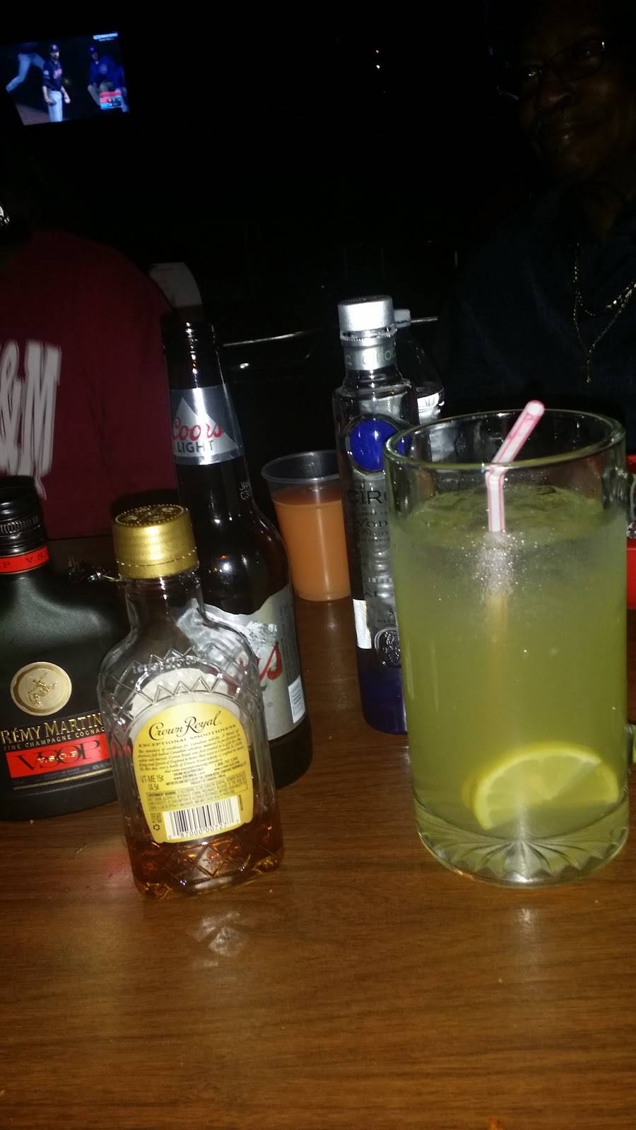 J & R Bar & Grill (Formerly Peyton Place Restaurant) | restaurant | 718 Graymont Ave N, Birmingham, AL 35203, USA | 2052023197 OR +1 205-202-3197