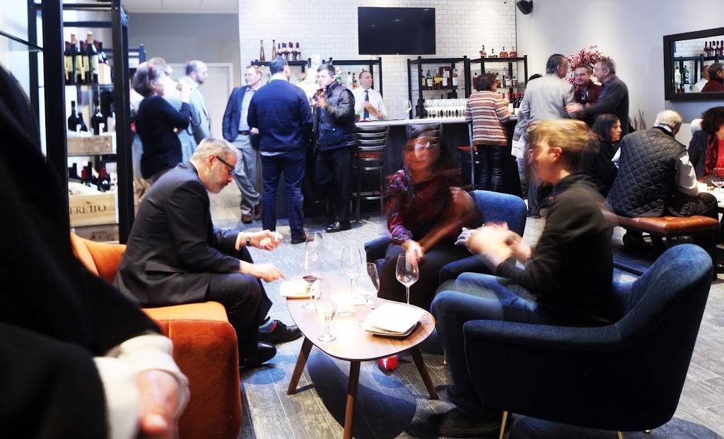 Shiraz Kitchen & Wine Bar | restaurant | 83 E Main St, Elmsford, NY 10523, USA | 9143456111 OR +1 914-345-6111