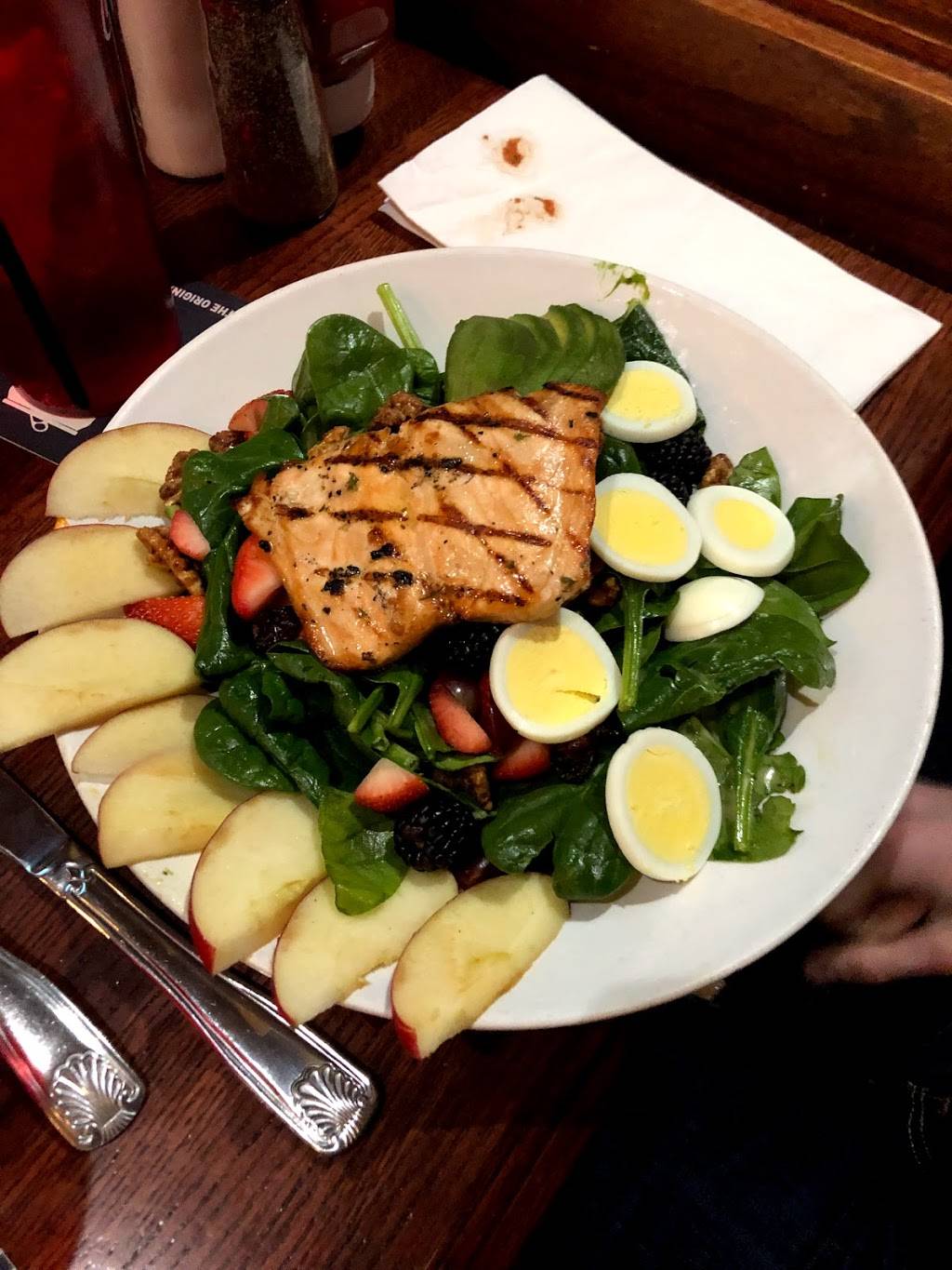 Champps Americana Brookfield | restaurant | 1240 S Moorland Rd, Brookfield, WI 53005, USA | 2627976600 OR +1 262-797-6600