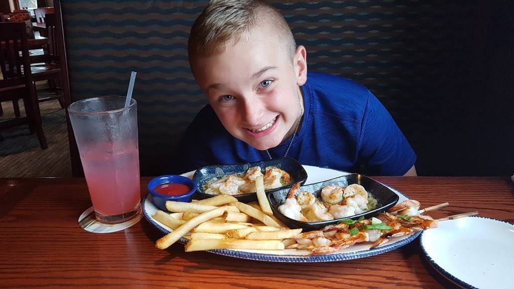 Red Lobster | restaurant | 311 King St W, Oshawa, ON L1J 2J8, Canada | 9054341143 OR +1 905-434-1143