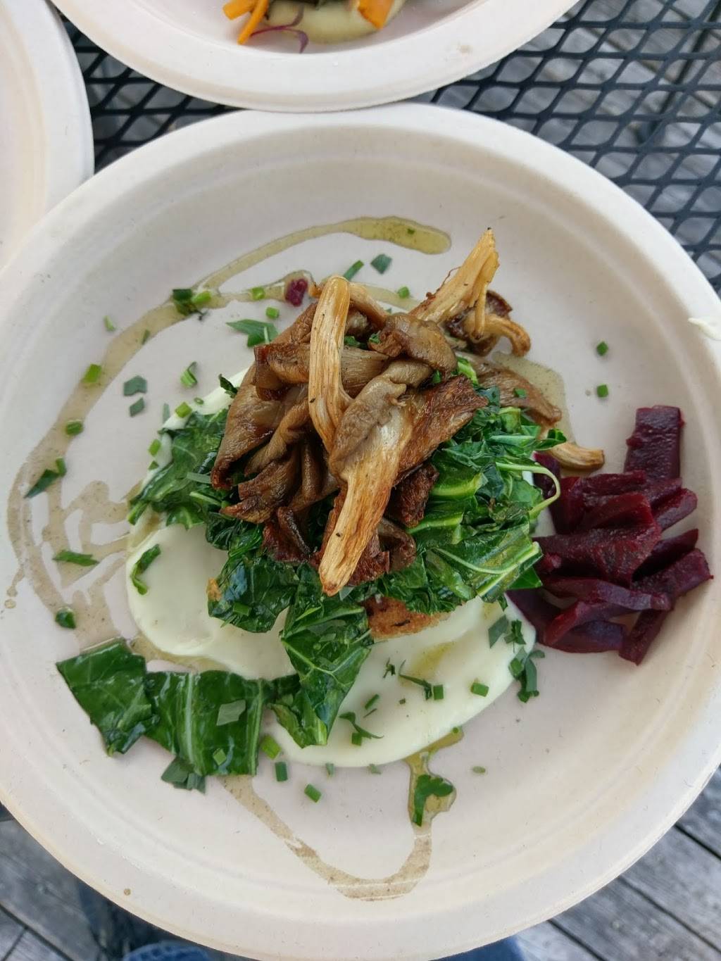 Bistro Vonish | restaurant | 701 E 53rd St, Austin, TX 78751, USA | 5125799854 OR +1 512-579-9854