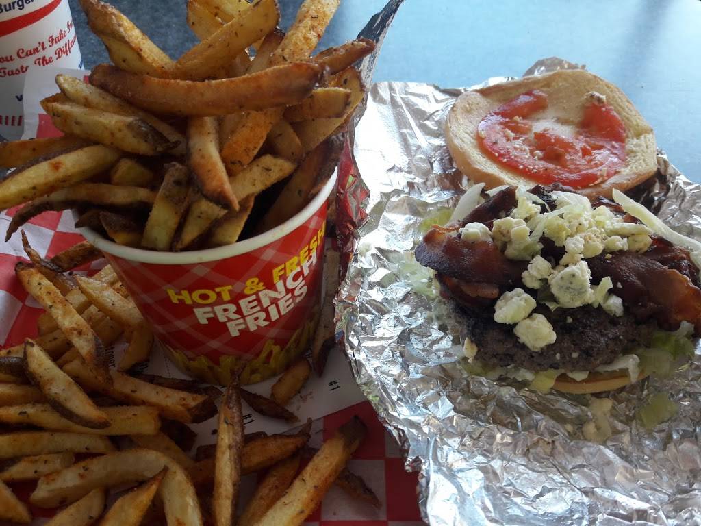 Home Run Burgers | restaurant | 12949 Shelbyville Rd, Louisville, KY 40243, USA | 5023848403 OR +1 502-384-8403