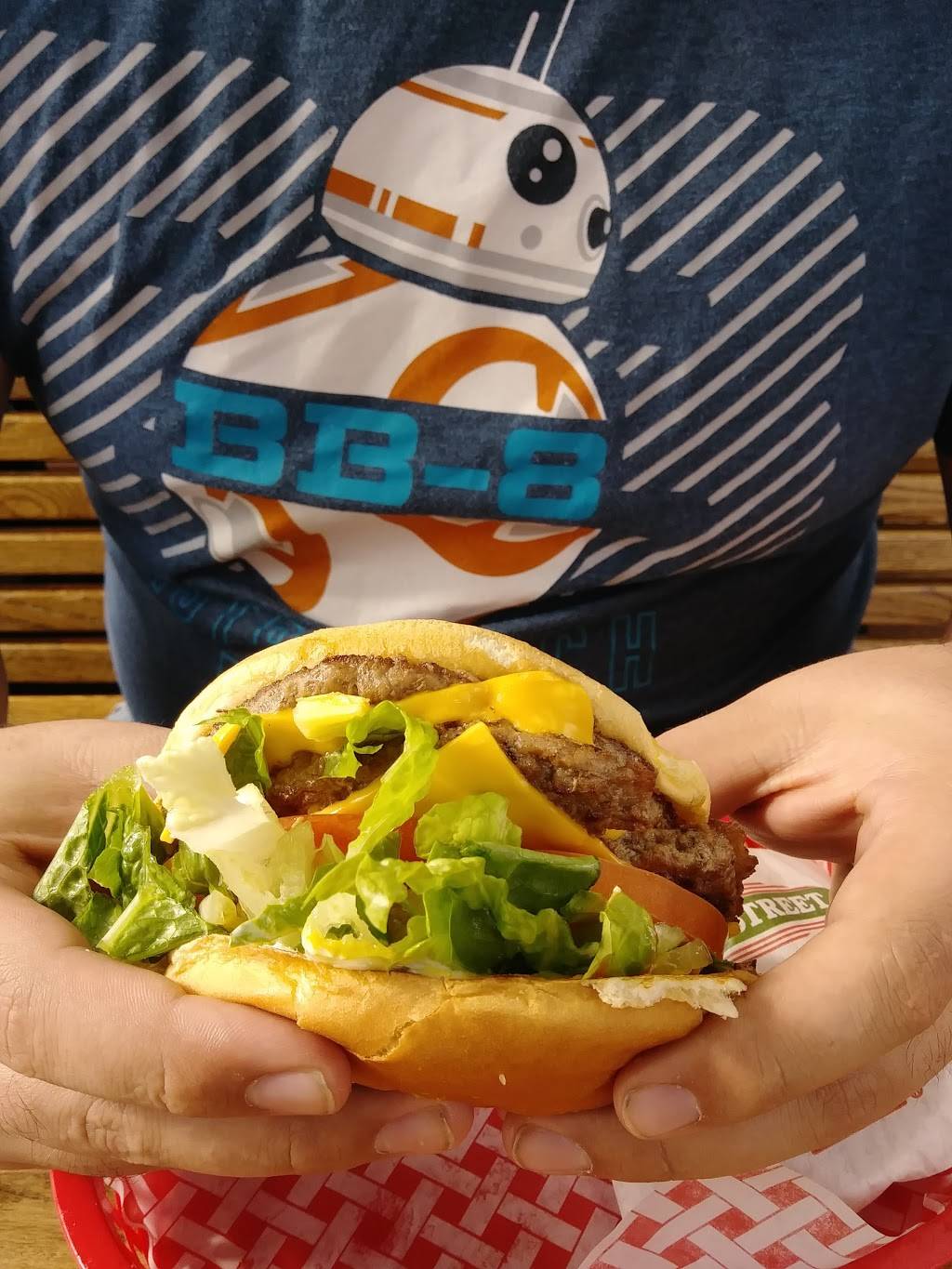 Burger Street | restaurant | 3401 N Belt Line Rd, Irving, TX 75062, USA | 9722586281 OR +1 972-258-6281