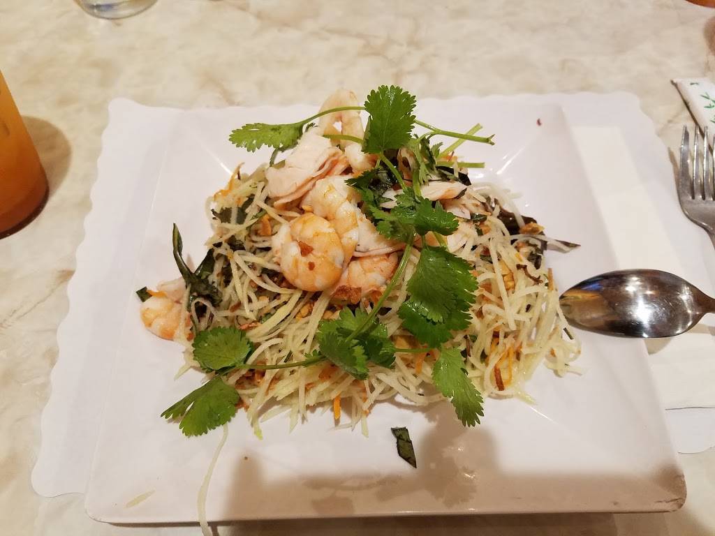 MaMas Vietnamese Cuisine | restaurant | 2456 S El Camino Real, San Mateo, CA 94403, USA | 6505728822 OR +1 650-572-8822