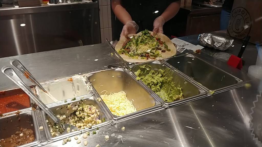 Chipotle Mexican Grill | restaurant | 371 E Alameda Ave, Denver, CO 80209, USA | 3037331331 OR +1 303-733-1331