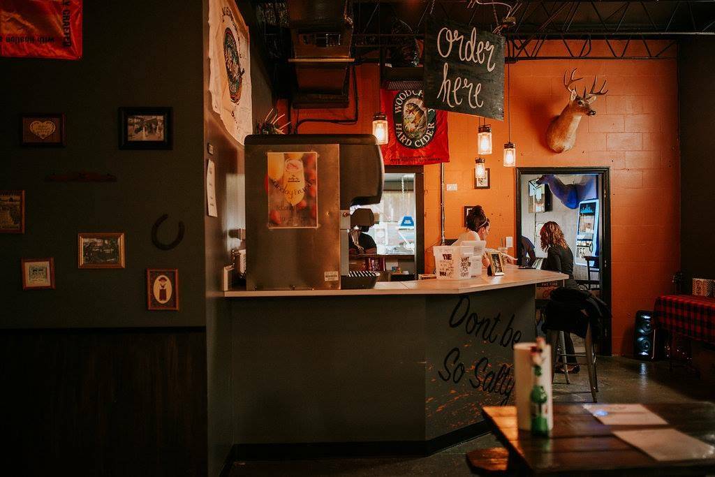 The Salty Fox | restaurant | 602 Eau Gallie Blvd, Melbourne, FL 32935, USA | 3214255453 OR +1 321-425-5453