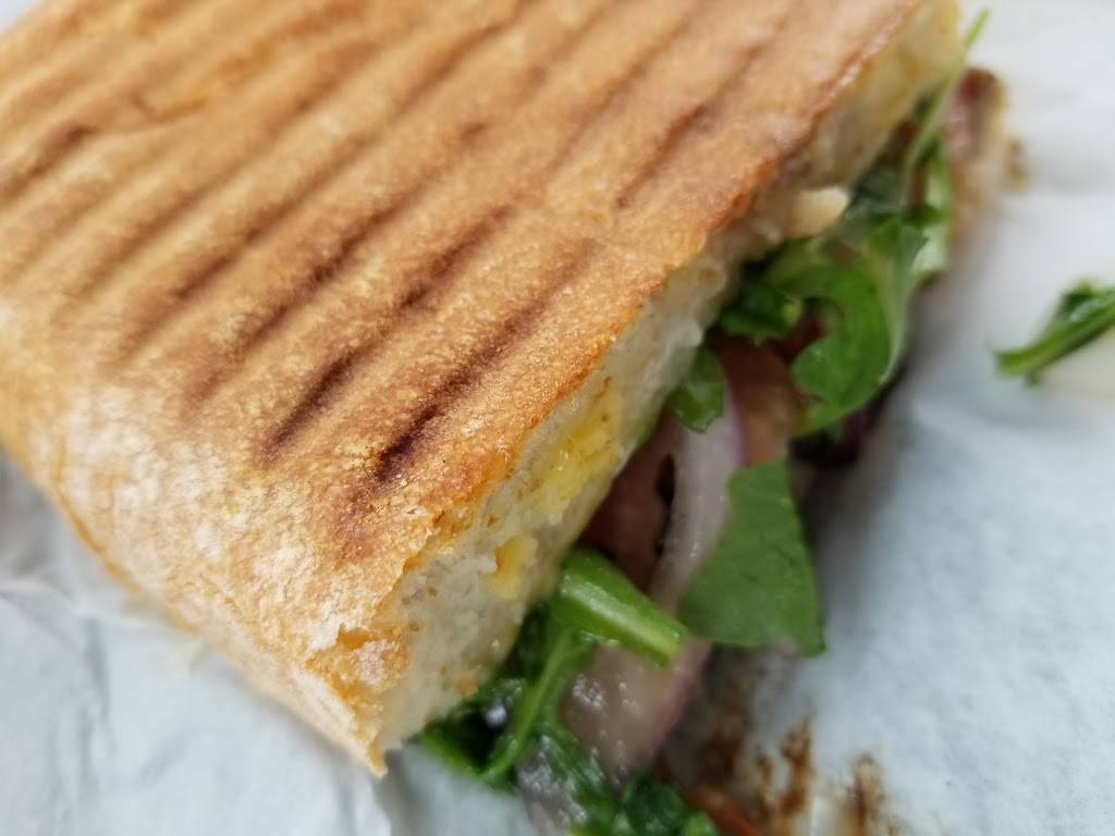 On the Bus | restaurant | 400 N Water St, Milwaukee, WI 53202, USA | 4142048585 OR +1 414-204-8585