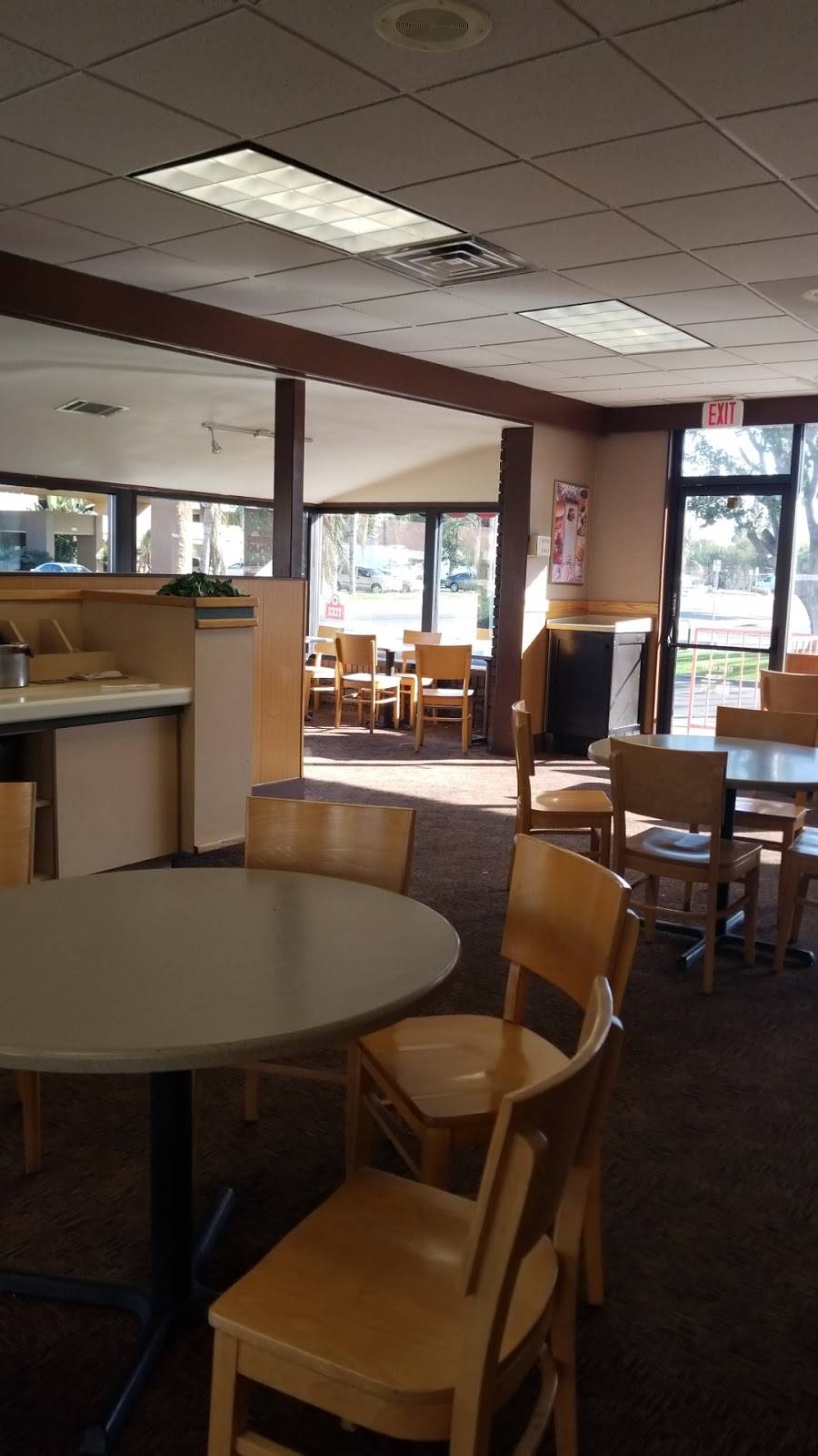 Wendys | restaurant | 821 Real Rd, Bakersfield, CA 93309, USA | 6613256358 OR +1 661-325-6358