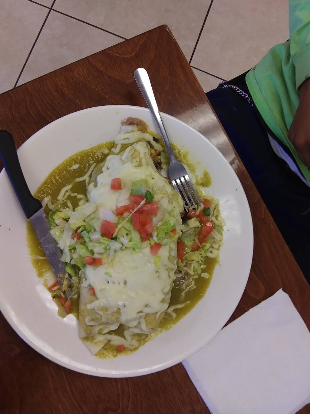 Carolo Mexican Grill | restaurant | 652 Peoria St, Aurora, CO 80011, USA | 7203692354 OR +1 720-369-2354