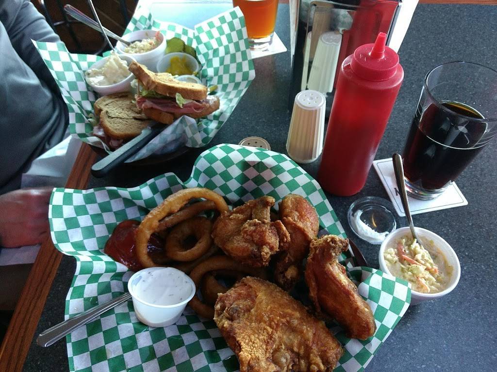 Model T Pub & Eatery | restaurant | 24281 US-101, Hoodsport, WA 98548, USA | 3608779883 OR +1 360-877-9883