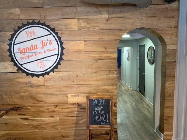 Landa Jos Breakfast, Lunch & Dinner | restaurant | 155 W Main St, Plain City, OH 43064, USA | 6145045030 OR +1 614-504-5030