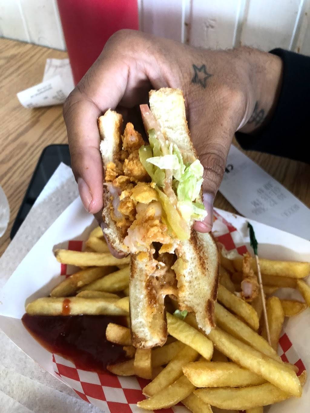 Bayou Cat | restaurant | 131, 8700, 2505 E Arkansas Ln, Arlington, TX 76010, USA | 8172744100 OR +1 817-274-4100