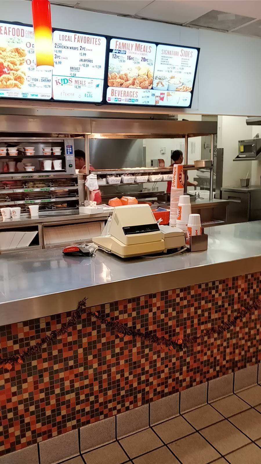 Popeyes Louisiana Kitchen | restaurant | 253 Garrisonville Rd, Stafford, VA 22554, USA | 5407207276 OR +1 540-720-7276