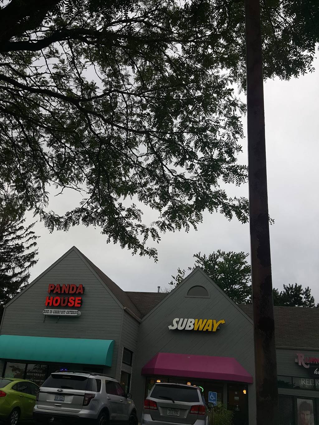 Subway | restaurant | 181 N Park Blvd, Lake Orion, MI 48362, USA | 2486936868 OR +1 248-693-6868