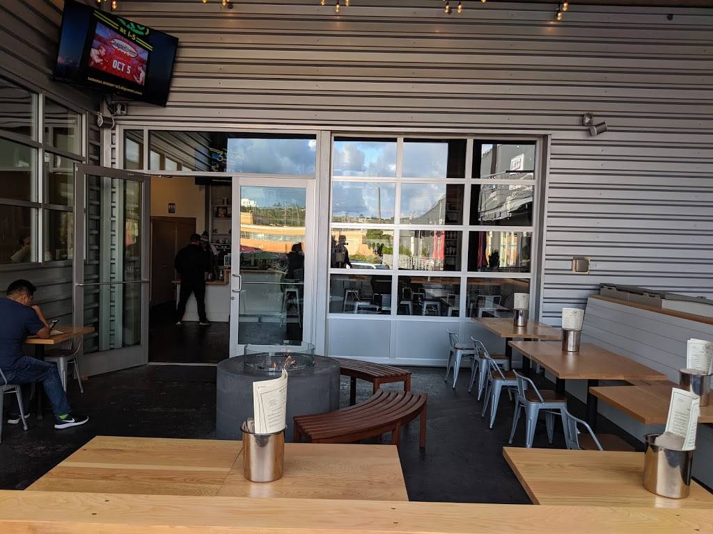 SAN JUAN SELTZERY | restaurant | 3901 1st Ave S, Seattle, WA 98134, USA | 2064329734 OR +1 206-432-9734