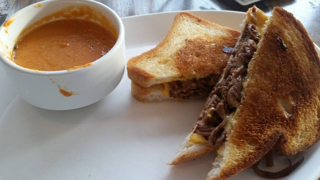 Champions | restaurant | 2020 Convention Center Concourse, Atlanta, GA 30337, USA | 4047631544 OR +1 404-763-1544