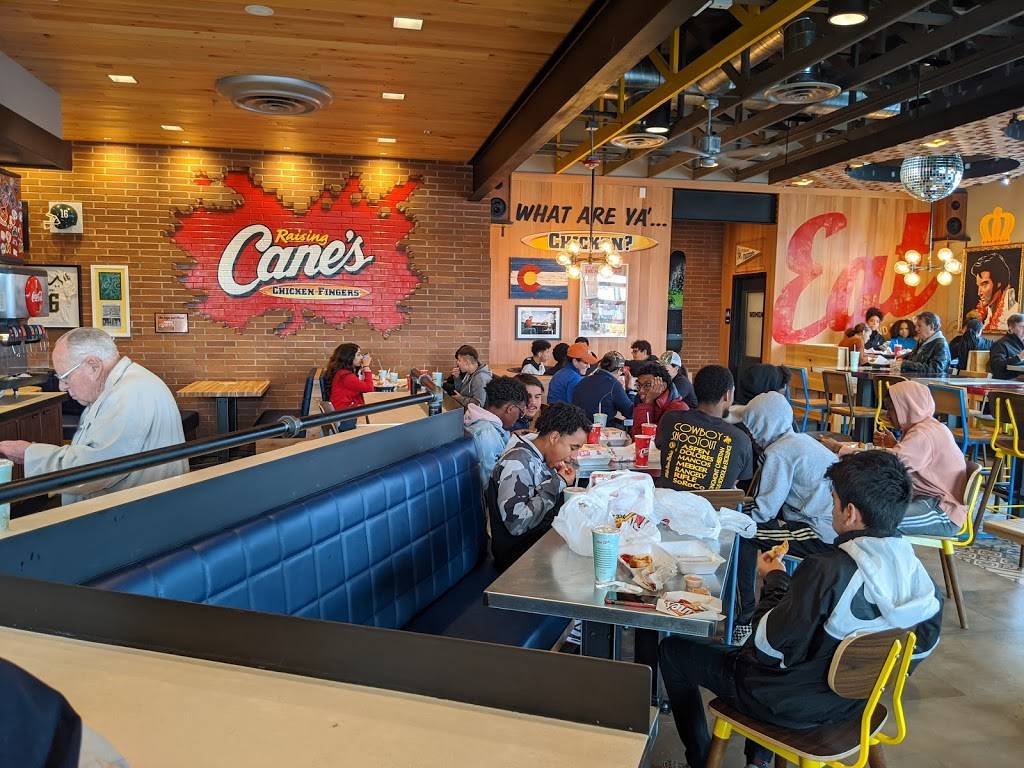 Raising Canes Chicken Fingers | meal takeaway | 14241 E Alameda Ave, Aurora, CO 80012, USA | 3033648836 OR +1 303-364-8836