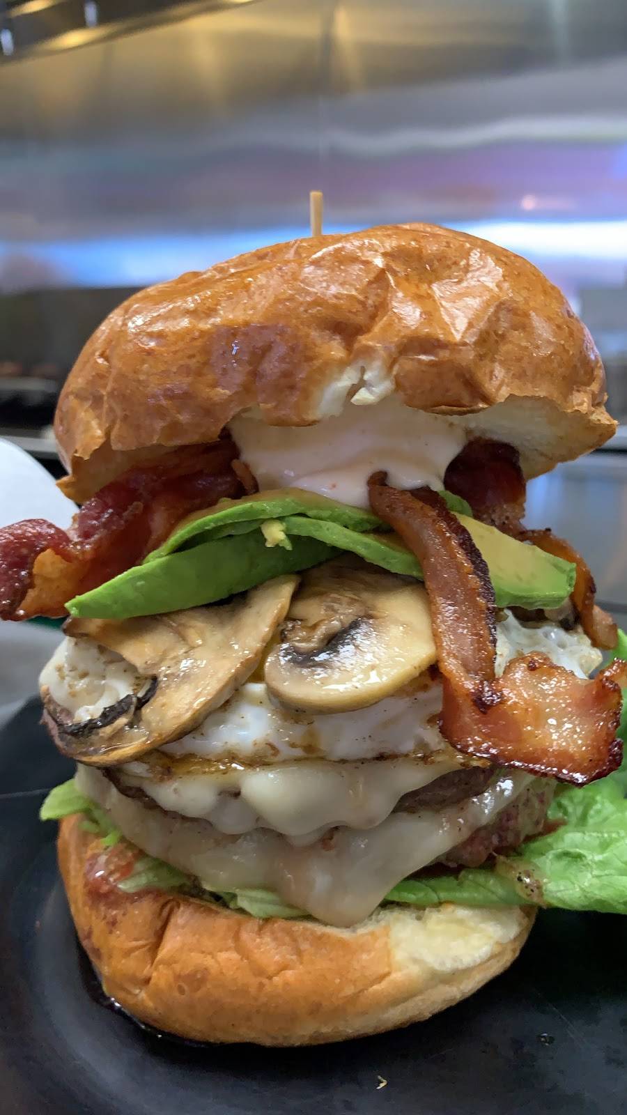 Krave kobe burger grill | restaurant | 23646 Rockfield Blvd Suite 605, Lake Forest, CA 92630, USA | 9494469849 OR +1 949-446-9849