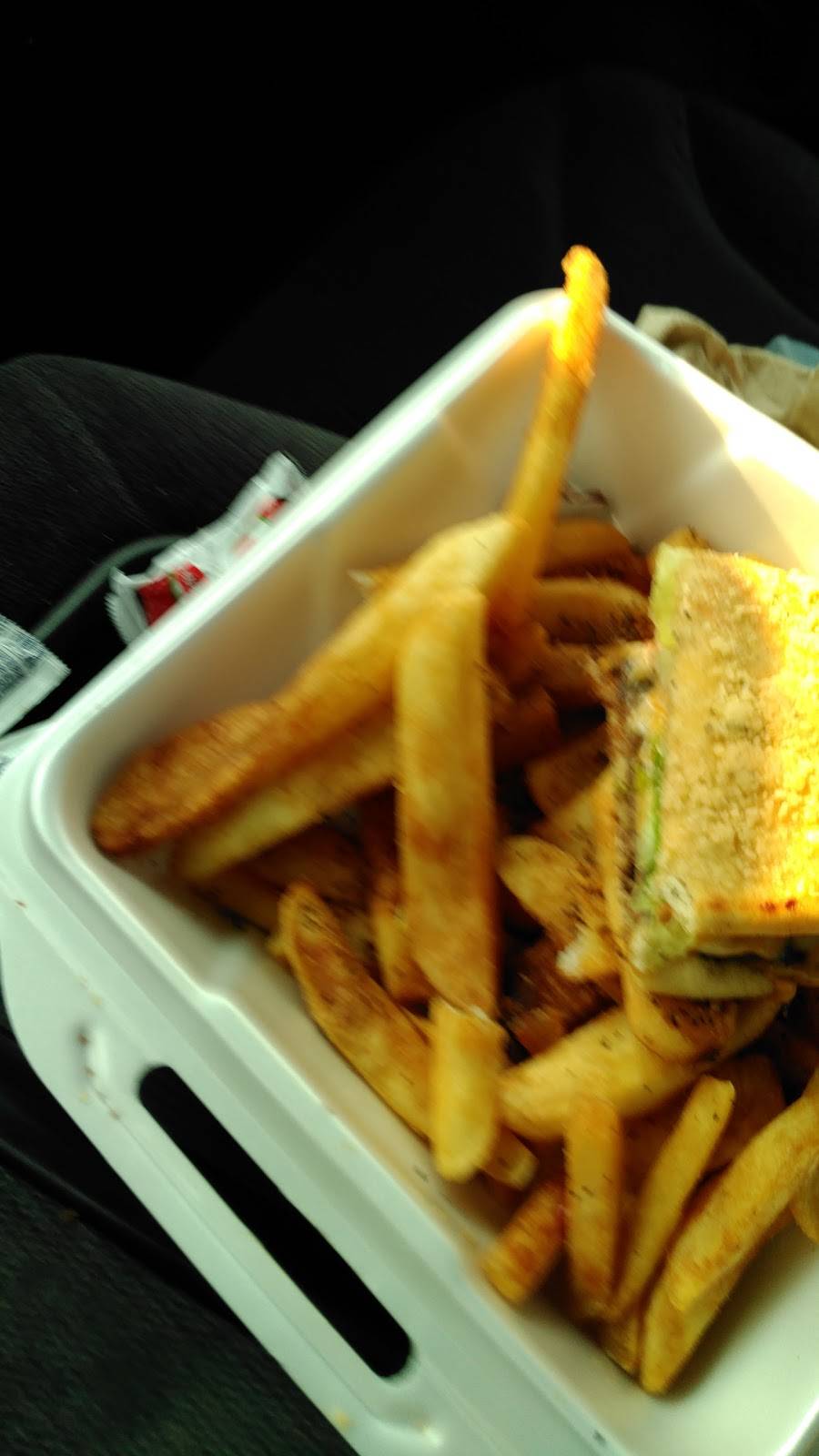 BBs Diner | restaurant | 5223 Seven Mile E, Detroit, MI 48234, USA | 3133660905 OR +1 313-366-0905