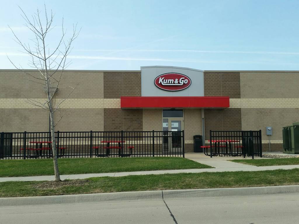 Kum & Go | meal takeaway | 11989 Hickman Rd, Urbandale, IA 50323, USA | 5153316591 OR +1 515-331-6591