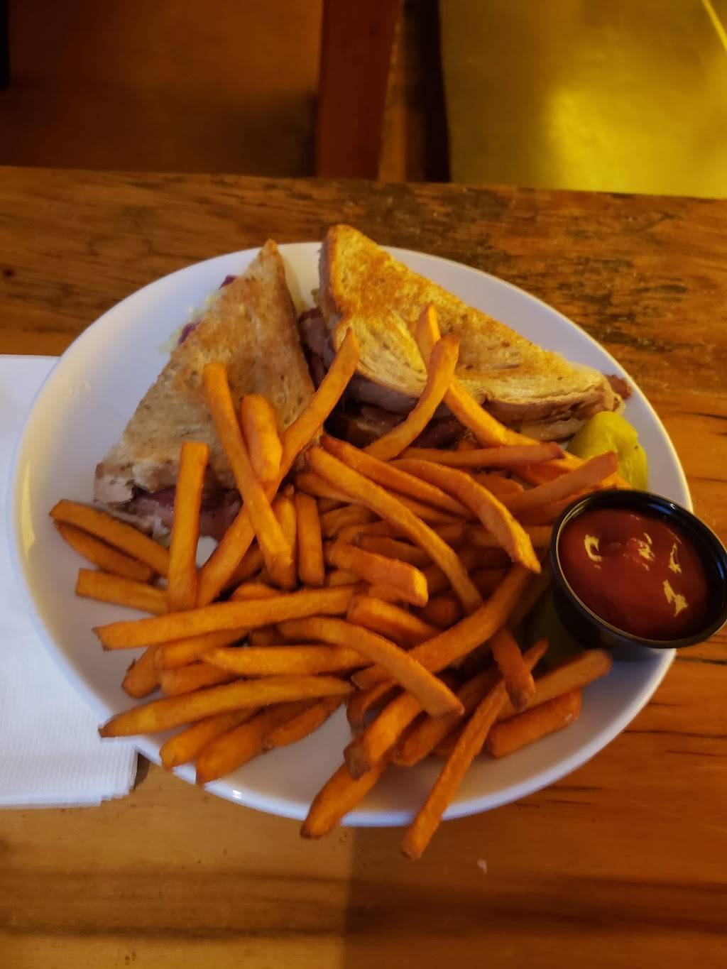 Sporting Life Bar | restaurant | 7770 S Jones Blvd, Las Vegas, NV 89139, USA | 7023314647 OR +1 702-331-4647