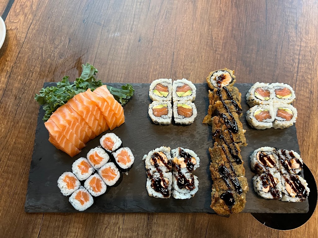 Rios Bistro Sushi Bar | restaurant | 7065 Westpointe Blvd #100, Orlando, FL 32835, USA | 6892203638 OR +1 689-220-3638