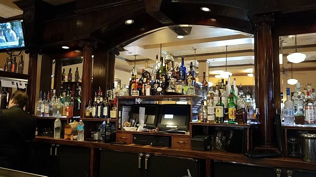 Maggianos Little Italy | restaurant | 21090 St Andrews Blvd, Boca Raton, FL 33433, USA | 5613618244 OR +1 561-361-8244