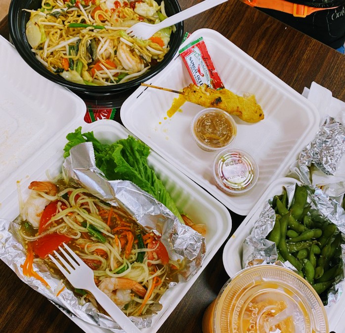 Moons Thai Cuisine | restaurant | 1700 E Thompson Blvd, Ventura, CA 93001, USA | 8056283272 OR +1 805-628-3272