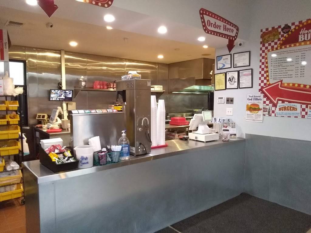 Hometown Burger | restaurant | 3436 Roosevelt Ave, San Antonio, TX 78214, USA | 2109288646 OR +1 210-928-8646