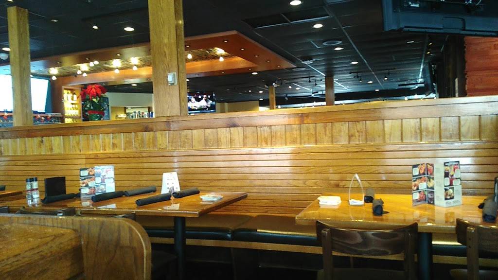 Outback Steakhouse | restaurant | 4751 Northwest Hwy, Crystal Lake, IL 60014, USA | 8154795161 OR +1 815-479-5161